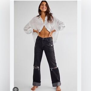 NWT. Free People - We the Free - Wild Flower Jeans in colour OXFD/SANG